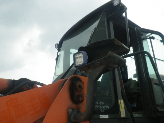 ขายรถตัก ยี่ห้อHITACHI รุ่นZW180