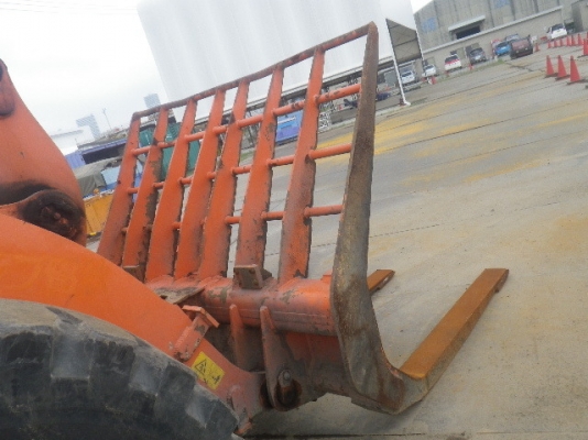 ขายรถตัก ยี่ห้อHITACHI รุ่นZW180