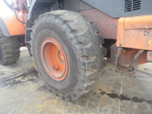 ขายรถตัก ยี่ห้อHITACHI รุ่นZW180