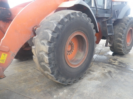 ขายรถตัก ยี่ห้อHITACHI รุ่นZW180