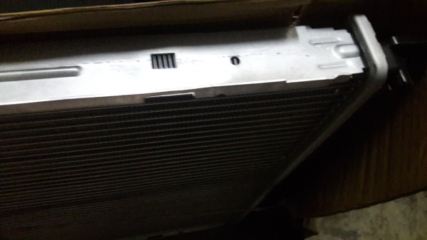 หม้อน้ำของใหม่ ใส่  BMW E90 320 ,325