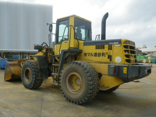 ขายรถตัก ยี่ห้อKOMATSU รุ่นWA300-3