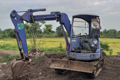 ขาย!! >>> Komatsu Pc30UUรุ่น3 พร้อมใช้งาน <<< เบอร์ติดต่อ 098-7155789 086-4631102