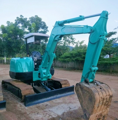 รถขุดเก่านอกKOBELCO SK40SR ราคา 460,000 บาทแทรคเหล็ก มีเอกสารแจ้งจำหน่าย