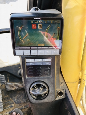 ขาย KOMATSU PC200-8 ปี2007 ไมล์ 13,1370ชม. เอกสารเล่มทะเบียน ขาย KOMATSU PC200-8 ปี2007 ไมล์ 13,1370ชม. เอกสารเล่มทะเบียน