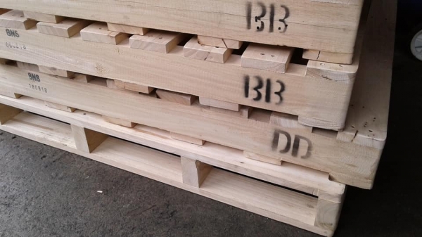 ขายไม้พาเลทเนื้อสวย แข็ง ของนอก ปี 2018 ขายไม้พาเลทเนื้อสวย แข็ง ของนอก ปี 2018