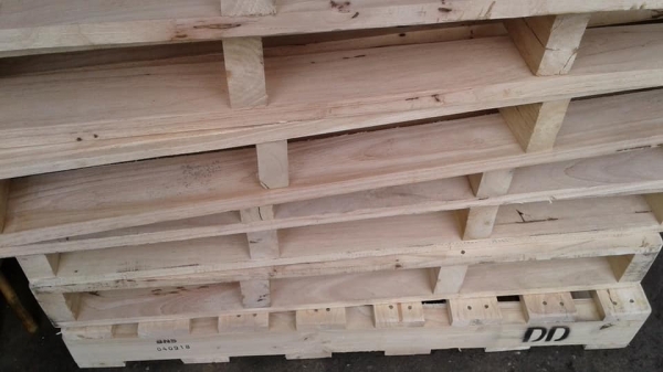 ขายไม้พาเลทเนื้อสวย แข็ง ของนอก ปี 2018 ขายไม้พาเลทเนื้อสวย แข็ง ของนอก ปี 2018