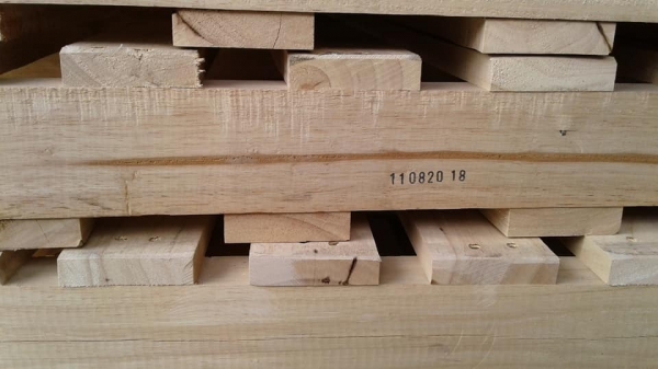 ขายไม้พาเลทเนื้อสวย แข็ง ของนอก ปี 2018 ขายไม้พาเลทเนื้อสวย แข็ง ของนอก ปี 2018