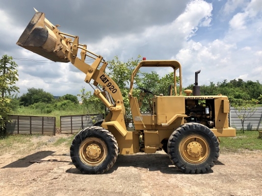 (รถลูกค้าฝากขาย)ขายรถตักล้อยาง CATERPILLAR 920 ดิสเบรก  สภาพพร้อมใช้งาน รถนำเข้าจากญี่ปุ่นแท้ๆ ติดต่อ 063-9316985 ID LINE : 0639316985 ครับ   ดูสินค้าเพิ่มเติมได้ที่ : http://www.jinnawatmotor.com