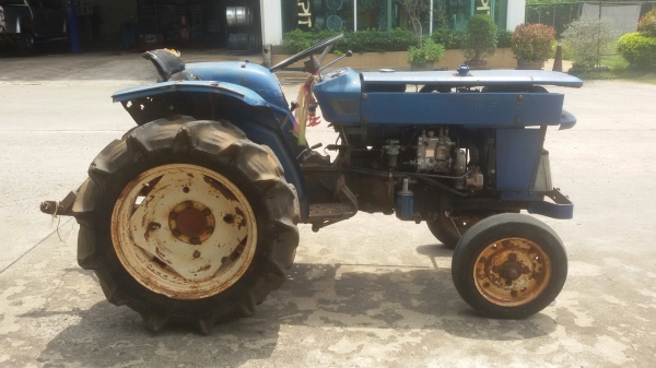 ขายด่วน !! ISEKI TS2210 ตัวเปล่า สองสูบ 22 แรงม้า