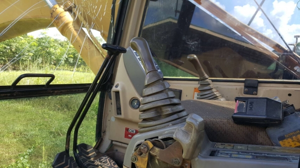 ขาย แบคโฮ CAT 320B เครื่องเดิม ปั้มดี ช่วงล่างเต็ม เอกสารใบซื้อขาย ขาย แบคโฮ CAT 320B เครื่องเดิม ปั้มดี ช่วงล่างเต็ม เอกสารใบซื้อขาย