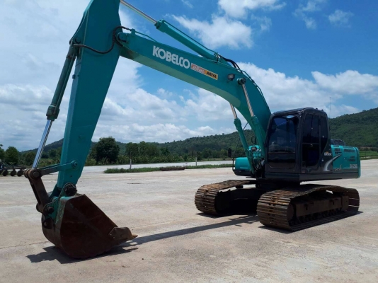 รถแมคโค   SK.  200. รุ่น   super. X.    ขายเหมา5คัน. สภาพรถสวย