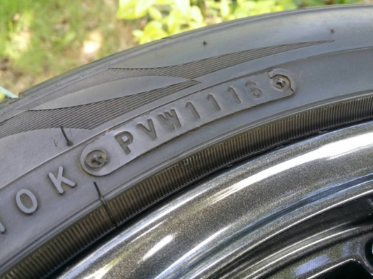 แม็กเก๋ง ขอบ17 4รู100 พร้อมยางนิตโตะ ปี16 ชุด 4ล้อ