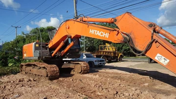 ขายด่วน ฮิตาชิ ZX200-3 ไฟฟ้าเต็ม แอรหนาว เอกสารเป็นเล่มทะเบียน