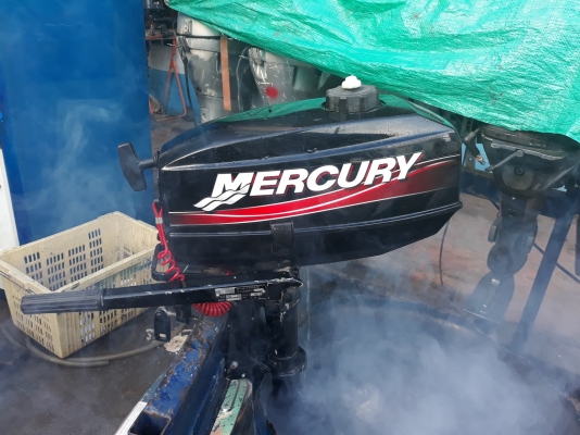 mercury 2 แรง 2จังหวะ หางสั้น17นิ้ว ถังในตัว ((ไม่มีใบพัด- แต่มีใบให้เอาไปแปลงใส่ได้)) mercury 2 แรง 2จังหวะ หางสั้น17นิ้ว ถังในตัว ((ไม่มีใบพัด- แต่มีใบให้เอาไปแปลงใส่ได้))