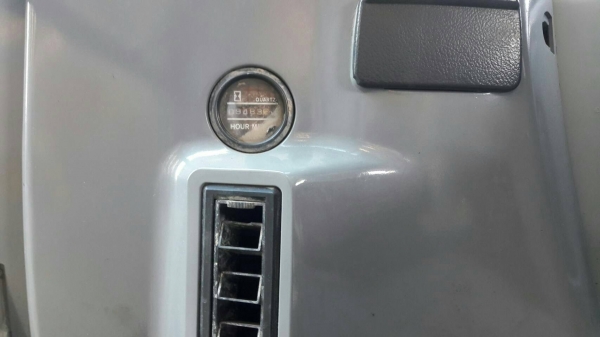 มี VDO ให้ชม.รถเก่านอกยังไม่ใช้เมืองไทย KOBELCO SK 115 SR เอกสารอินวอย ไมล์ 9400 ชม.ราคา 850000