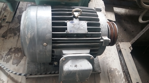ขาย มอเตอร์ 7.5 แรงไฟ 380v สภาพสวยมากค่ะ