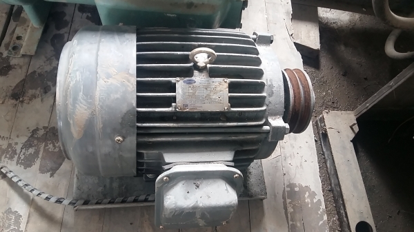 ขาย มอเตอร์ 7.5 แรงไฟ 380v สภาพสวยมากค่ะ