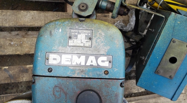 รอกโซ่ไฟฟ้าเยอรมัน DEMAG Germany 1000 kg 4 ทิศทาง โซ่ 6 m ไฟ 380V ตรวจเช็คสภาพเรียบร้อยพร้อมใช้ รอกโซ่ไฟฟ้าเยอรมัน DEMAG Germany 1000 kg 4 ทิศทาง โซ่ 6 m ไฟ 380V ตรวจเช็คสภาพเรียบร้อยพร้อมใช้