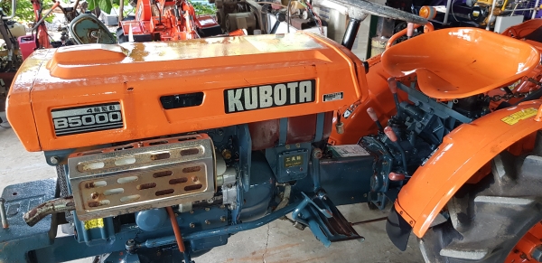 รถพรวนดิน B5000 รถพรวนดิน B5000