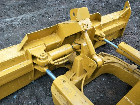 มี VDO ให้ชม.KOMATSU D21P-5 เกียร์ท๊อก สไลด์ใบมีด 6 ทิศทาง ราคา 230000