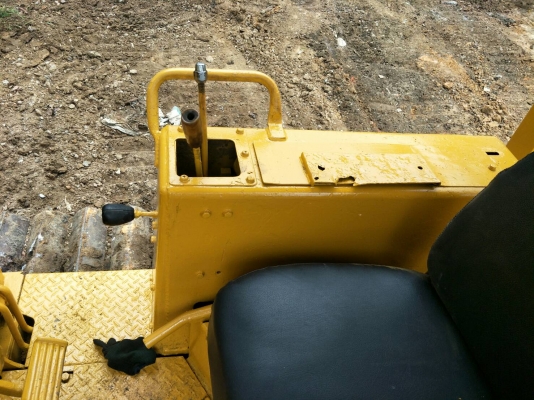 มี VDO ให้ชม.KOMATSU D21P-5 เกียร์ท๊อก สไลด์ใบมีด 6 ทิศทาง ราคา 230000