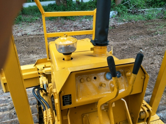 มี VDO ให้ชม.KOMATSU D21P-5 เกียร์ท๊อก สไลด์ใบมีด 6 ทิศทาง ราคา 230000