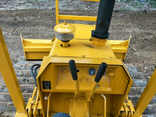 มี VDO ให้ชม.KOMATSU D21P-5 เกียร์ท๊อก สไลด์ใบมีด 6 ทิศทาง ราคา 230000