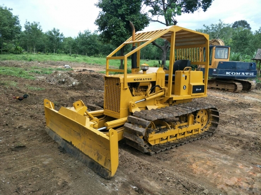 มี VDO ให้ชม.KOMATSU D21P-5 เกียร์ท๊อก สไลด์ใบมีด 6 ทิศทาง ราคา 230000