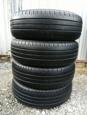 ขายยาง 205/65R16 DUNLOP ปี17 ดอกยางหนาเต็มสดไม่ร้าวไม่แตกลายไม่ปะ 2500 บาท พร้อมใส ถ่วง ฟรี