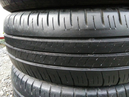 ขายยาง 205/65R16 DUNLOP ปี17 ดอกยางหนาเต็มสดไม่ร้าวไม่แตกลายไม่ปะ 2500 บาท พร้อมใส ถ่วง ฟรี
