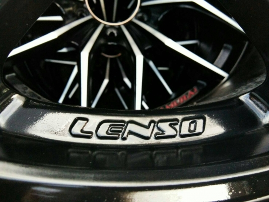 ขายแม็กLENSO SAMURAI ขอบ20 พร้อมยางดีสโตน ปลายปี17 ตุ่มยางใหม่จางๆ คุ้มสุดๆ ชุดละ 16500 บาท พร้อมเทิ
