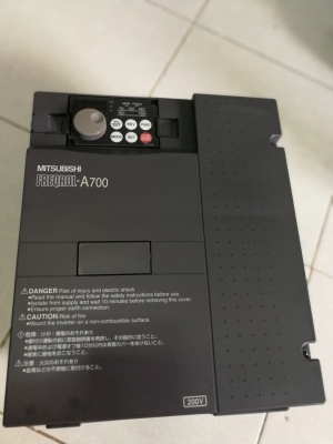 อินเวอร์เตอร์ 7.5ph 5.5kw ไฟเข้าAc 3PH 200-240v 50/60Hz