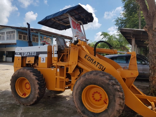 ขายด่วนรถตักล้อยาง komutsu510 สภาพพร้อมใช้งาน กระบอกไม่รั่ว 500,000 บาท