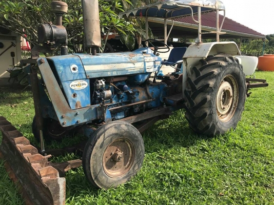 รถไถฟอร์ด เครื่อง 6600 มีอุปกรณ์ให้ 3 อย่าง ดันหน้า ฝาน3 ฝานยกร่อง