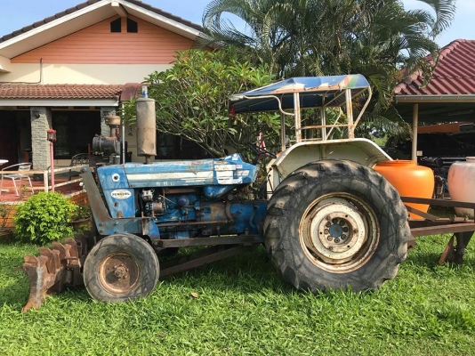 รถไถฟอร์ด เครื่อง 6600 มีอุปกรณ์ให้ 3 อย่าง ดันหน้า ฝาน3 ฝานยกร่อง