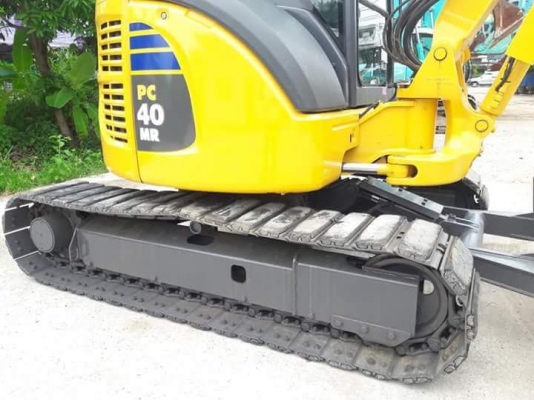 ขายจ้า.. KOMATSU PC40MR-2  เก่านอกแท้..สภาพสวยมากๆๆ  พร้อมใช้..โทร 089-3818694 จ๊อย