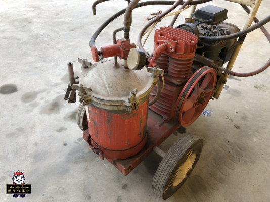 (ปิดการขาย) เครื่องตีเส้นจราจร EZ-LINER รุ่น 583 ผลิตที่สหรัฐอเมริกา เครื่องยนต์ บริกส์ แอนด์ สตราตัน