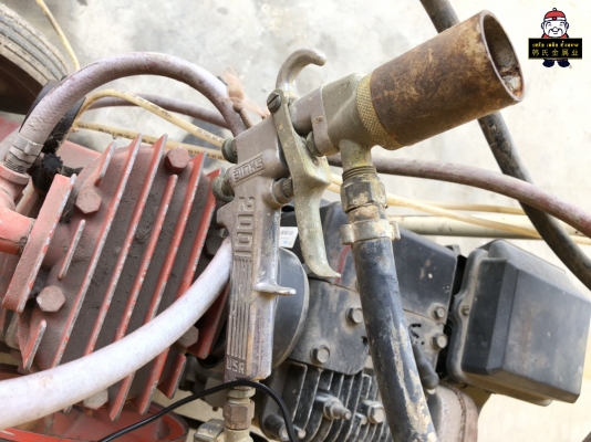 (ปิดการขาย) เครื่องตีเส้นจราจร EZ-LINER รุ่น 583 ผลิตที่สหรัฐอเมริกา เครื่องยนต์ บริกส์ แอนด์ สตราตัน