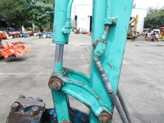 ขายรถแบคโฮ KOMATSU PC35R-8 (มีหัวแย็กปูน พร้อมบุ้งกี๋) ขายรถแบคโฮ KOMATSU PC35R-8 (มีหัวแย็กปูน พร้อมบุ้งกี๋)