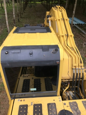 มี VDO ให้ชม.มี 2 คัน KOMATSU PC200-8MO ไมล์ 6161 กับ 7470 ราคา 1950000 กับ 2150000
