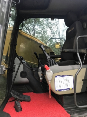มี VDO ให้ชม.มี 2 คัน KOMATSU PC200-8MO ไมล์ 6161 กับ 7470 ราคา 1950000 กับ 2150000