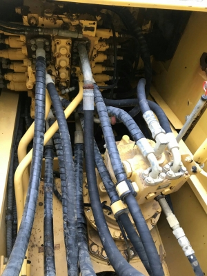 มี VDO ให้ชม.มี 2 คัน KOMATSU PC200-8MO ไมล์ 6161 กับ 7470 ราคา 1950000 กับ 2150000