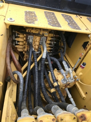 มี VDO ให้ชม.มี 2 คัน KOMATSU PC200-8MO ไมล์ 6161 กับ 7470 ราคา 1950000 กับ 2150000