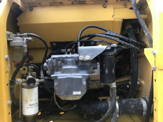 มี VDO ให้ชม.มี 2 คัน KOMATSU PC200-8MO ไมล์ 6161 กับ 7470 ราคา 1950000 กับ 2150000