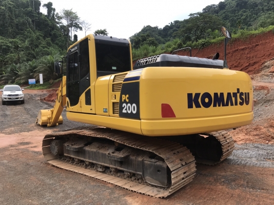 มี VDO ให้ชม.มี 2 คัน KOMATSU PC200-8MO ไมล์ 6161 กับ 7470 ราคา 1950000 กับ 2150000