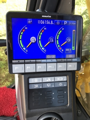 มี VDO ให้ชม.มี 2 คัน KOMATSU PC200-8MO ไมล์ 6161 กับ 7470 ราคา 1950000 กับ 2150000