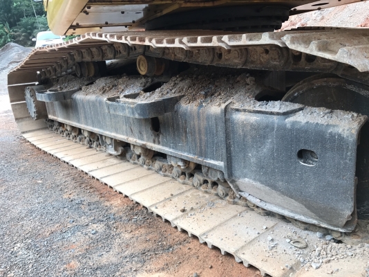 มี VDO ให้ชม.มี 2 คัน KOMATSU PC200-8MO ไมล์ 6161 กับ 7470 ราคา 1950000 กับ 2150000