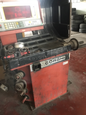 ขายด่วน เครื่อง ถ่วงล้อ corghi สภาพพร้อมใช้งาน ขาย 65000 บาท