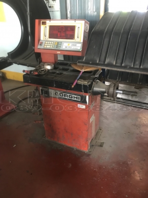 ขายด่วน เครื่อง ถ่วงล้อ corghi สภาพพร้อมใช้งาน ขาย 65000 บาท